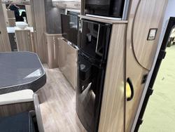 2024 Avan Ovation M7