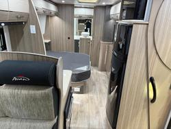 2024 Avan Ovation M7