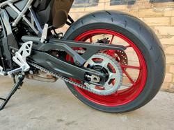 2025 SUZUKI GSX-8R ROAD SILVER