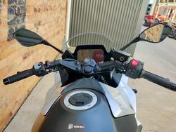 2025 SUZUKI GSX-8R ROAD SILVER