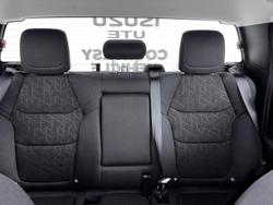 2024 Isuzu
D-MAX LS-M