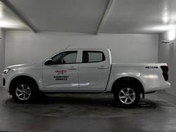 2024 Isuzu
D-MAX LS-M