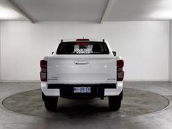 2024 Isuzu
D-MAX LS-M