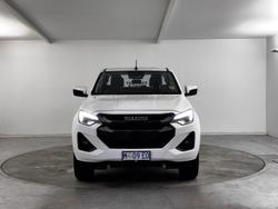 2024 Isuzu
D-MAX LS-M