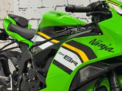 2025 Kawasaki Ninja ZX-6R ABS (636) KRT Edition Ninja Green