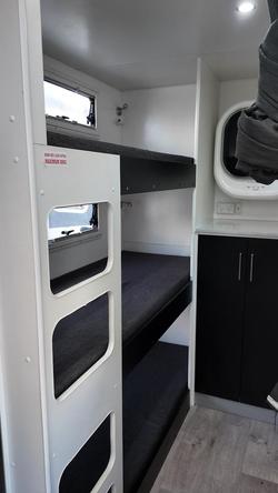 2018 New Age Caravans Manta Ray Mr22bes2