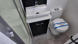 2018 New Age Caravans Manta Ray Mr22bes2