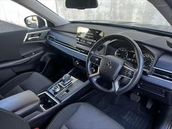 2021 Mitsubishi
Outlander LS