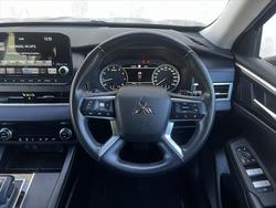 2021 Mitsubishi
Outlander LS