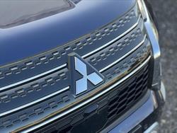 2021 Mitsubishi
Outlander LS