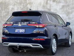 2021 Mitsubishi
Outlander LS