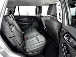2024 Isuzu
MU-X LS-T