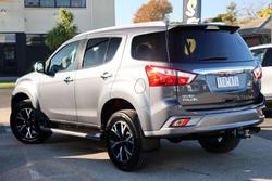 2020 Isuzu
                MU-X LS-T