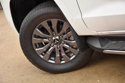 2025 Mitsubishi Triton GLS