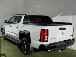 2024 Mitsubishi
Triton GSR