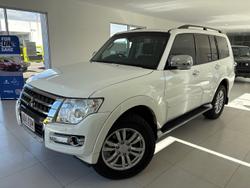 2016 Mitsubishi
Pajero Exceed