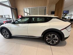 2024 Kia
EV6 Air