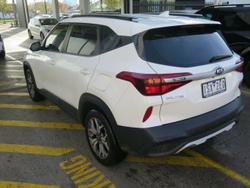 2021 Kia
Seltos Sport