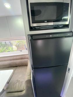 2025 Platinum 20.6 Cxr Large Ensuite Massive Savings $$