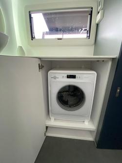 2025 Platinum 20.6 Cxr Large Ensuite Massive Savings $$