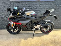 2025 CFMOTO 450 SR S Black