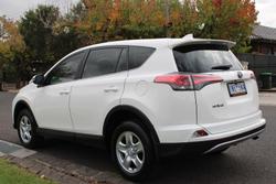 2018 Toyota RAV4 GX ZSA42R Glacier White