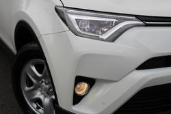 2018 Toyota RAV4 GX ZSA42R Glacier White