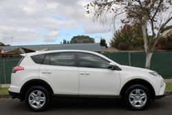 2018 Toyota RAV4 GX ZSA42R Glacier White