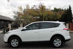 2018 Toyota RAV4 GX ZSA42R Glacier White