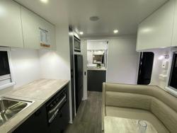 2025 Vivid Caravans EXPLORER 18