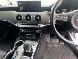 2021 KIA
                STINGER 330S