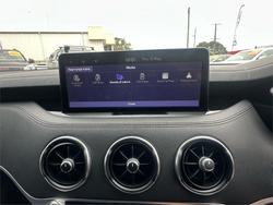 2021 KIA
                STINGER 330S