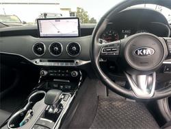 2021 KIA
                STINGER 330S