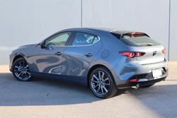2025 Mazda
3 G20 Evolve
