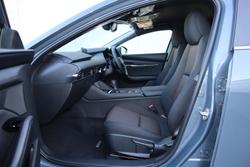 2025 Mazda
3 G20 Evolve