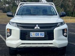 2023 Mitsubishi
Triton GLX