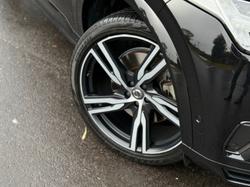 2017 Volvo
XC90 T8 R-Design
