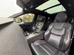 2017 Volvo
XC90 T8 R-Design