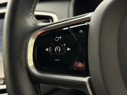 2017 Volvo
XC90 T8 R-Design