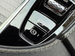 2017 Volvo
XC90 T8 R-Design