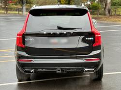 2017 Volvo
XC90 T8 R-Design