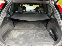 2017 Volvo
XC90 T8 R-Design