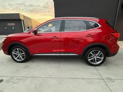 2021 MG
                HS Essence