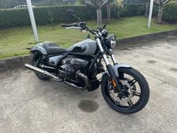 2025 BMW R 18 Blacked Out