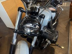 2025 BMW R 18 Blacked Out