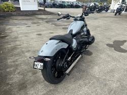 2025 BMW R 18 Blacked Out