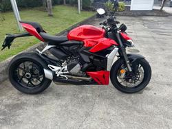 2023 Ducati Streetfighter V2 Streetfighter Red