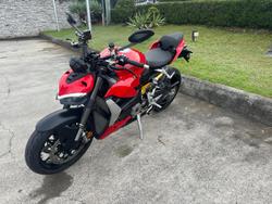 2023 Ducati Streetfighter V2 Streetfighter Red