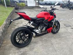 2023 Ducati Streetfighter V2 Streetfighter Red