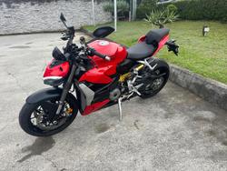 2023 Ducati Streetfighter V2 Streetfighter Red